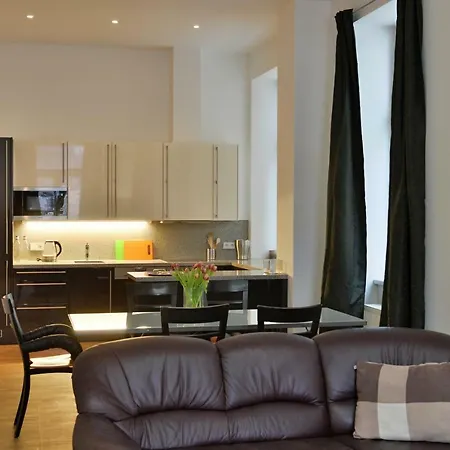 Kolonada Luxury 2 Bedroom Apartment With Balcony