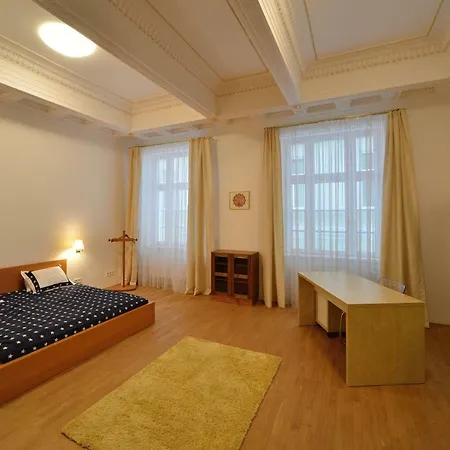 Kolonada Luxury 2 Bedroom Apartment With Balcony *